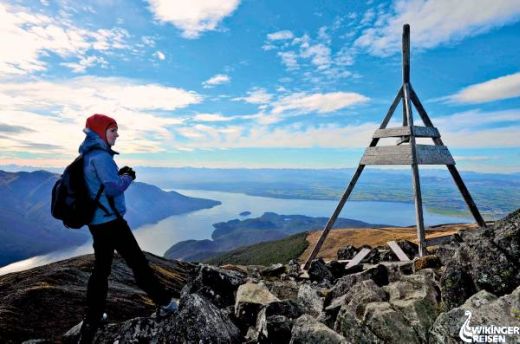 Aktiv das „Kiwiland“ erleben – Wandern, Trekken und Radfahren in Neuseeland Unterwegs auf dem Kepler-Trek Foto: D.Wylezol / Wikinger Reisen